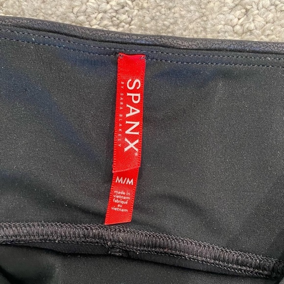 Spanx Faux Leather Leggings Size M - Picture 4 of 4